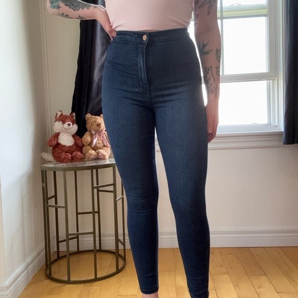 Guess Women’s High Rise Dark Wash Jeggings - Picture 1 of 9